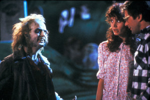 Geena Davis , Alec Baldwin , Michael Keaton Directed by Tim Burton